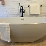 Attalos Hotel 2*