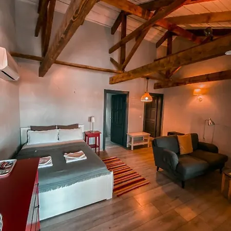 Attalos Hotel 2*